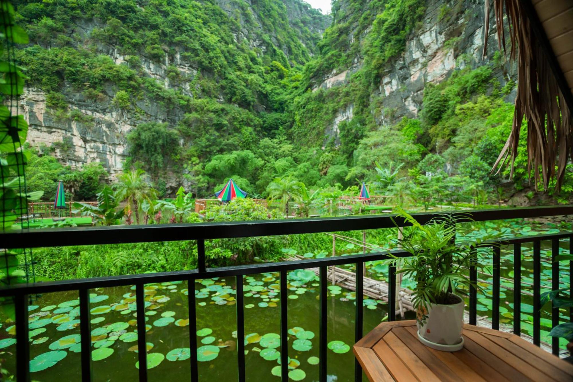Hoang Minh Mountainside Villa Нин Бин Екстериор снимка