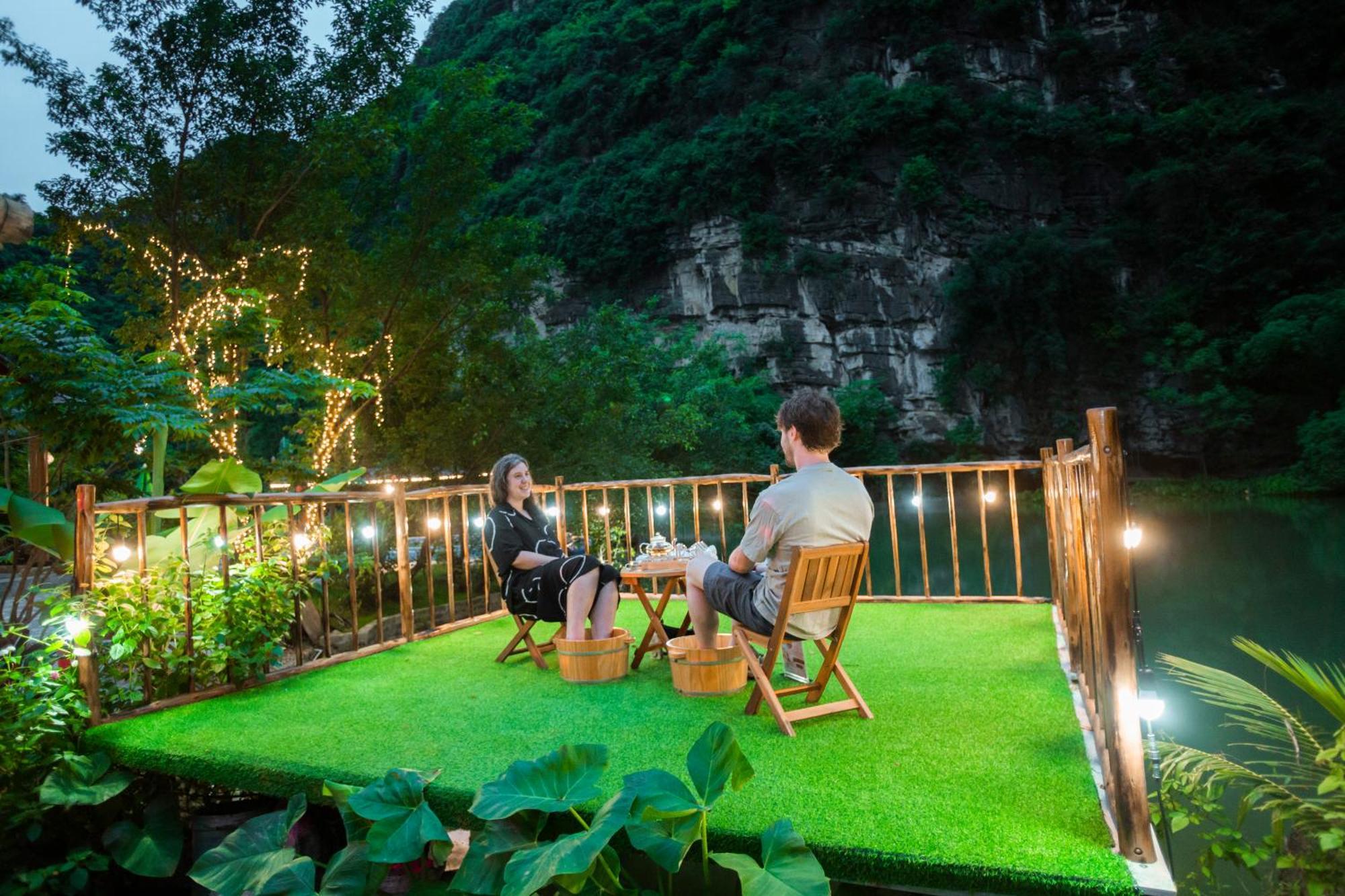 Hoang Minh Mountainside Villa Нин Бин Екстериор снимка