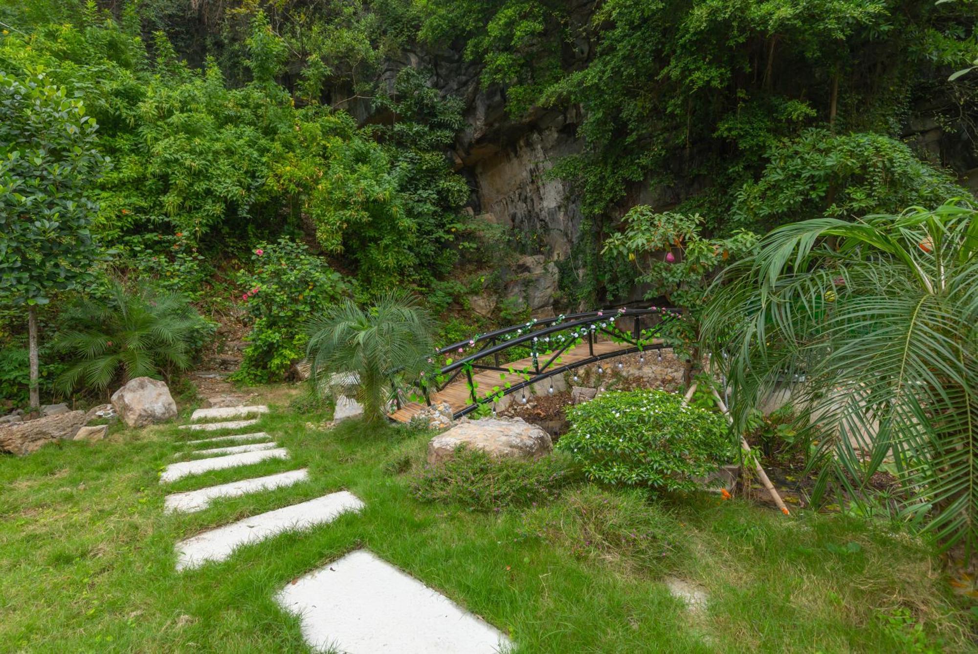 Hoang Minh Mountainside Villa Нин Бин Екстериор снимка
