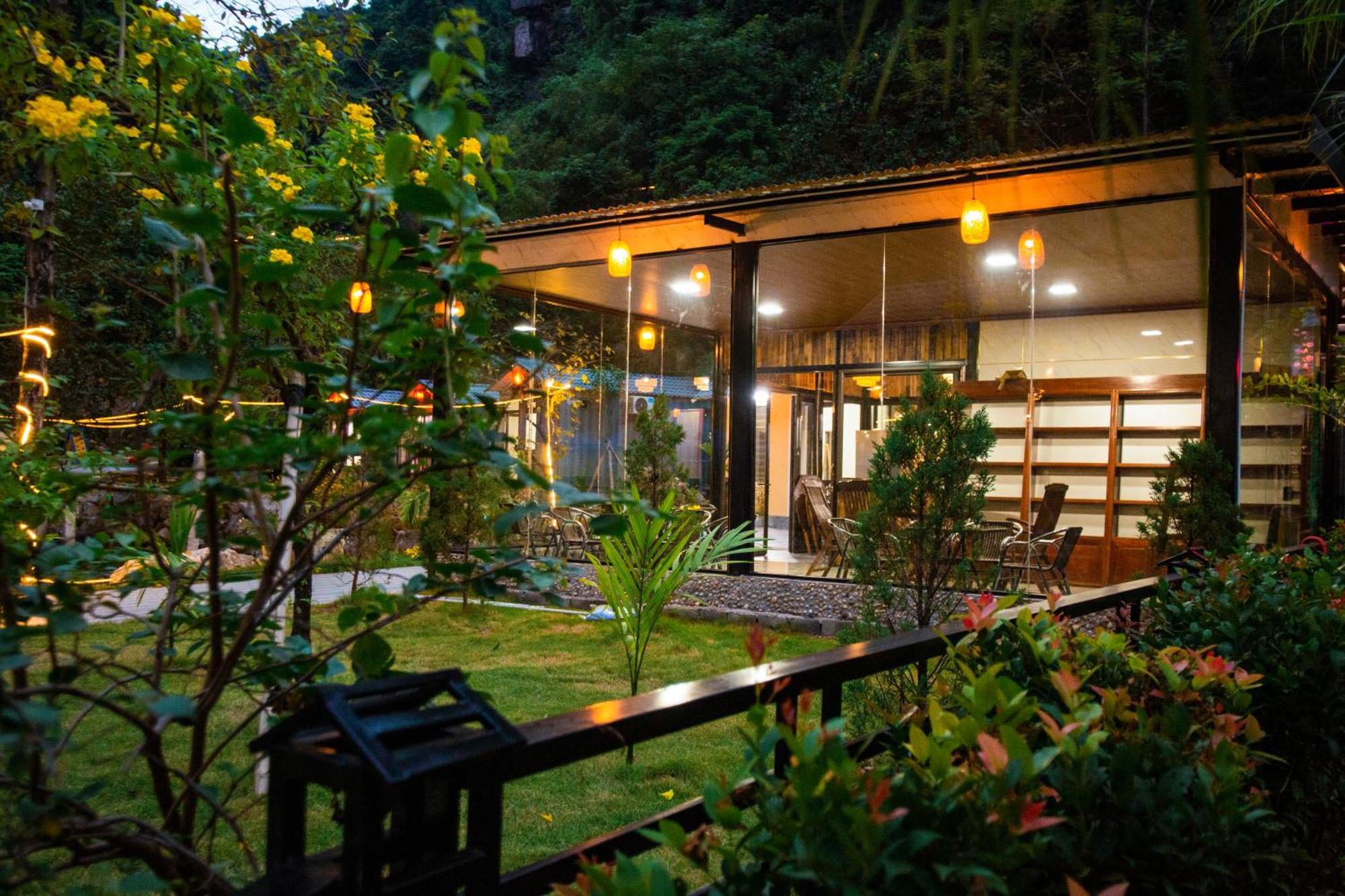 Hoang Minh Mountainside Villa Нин Бин Екстериор снимка